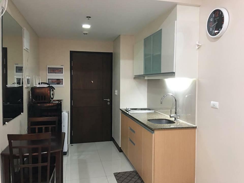 מנילה Condotel Walking Distance To Airport מראה חיצוני תמונה